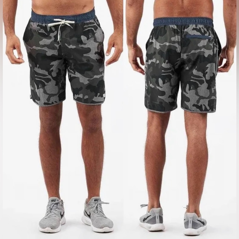Vuori Men’s Banks Short in Gray Camo